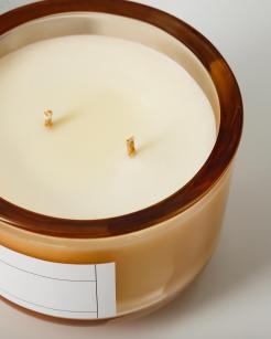 Vela aromática Abu Dhabi