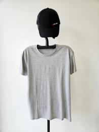 CAMISETA Gris Mangas Cortas, Claro, Cuello Redondo, Logo Grande en Espalda