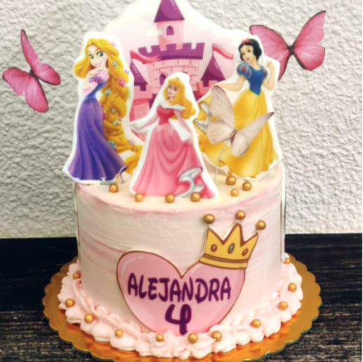 Foto Tarta con princesas