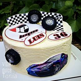 Tarta de Carreras con ruedas