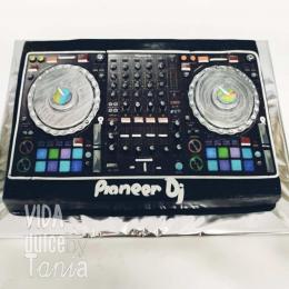 Tarta de Fiesta DJ