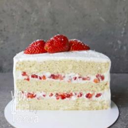 Tarta de vainilla y fresas