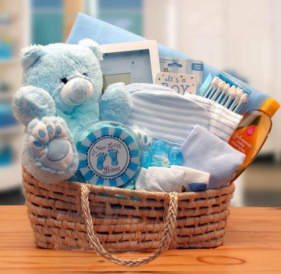Foto Cesta de regalo para niño