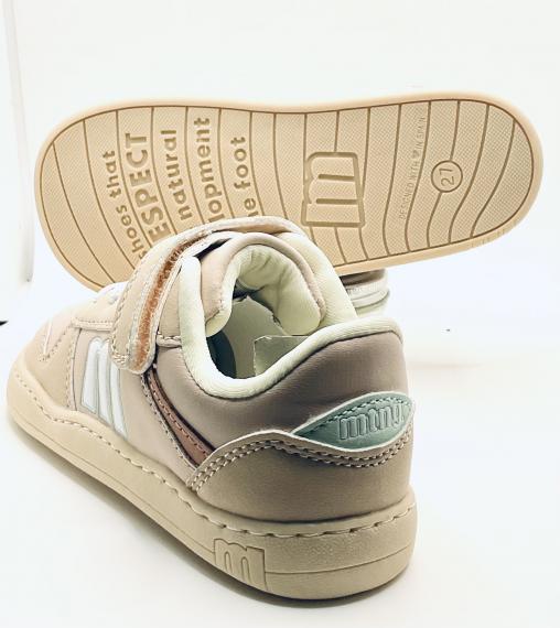 Foto 49313 deportiva nude MUSTANG