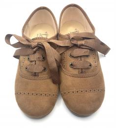 Blucher picado cuero de tokolate