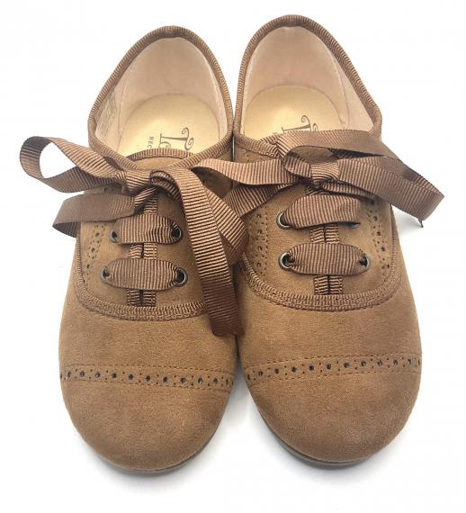 Foto Blucher picado cuero de tokolate