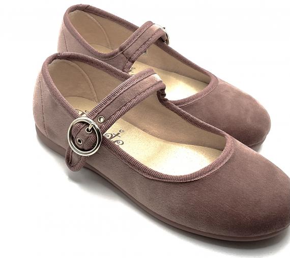 Foto Mercedes terciopelo hebilla dorada TOKOLATE maquillaje