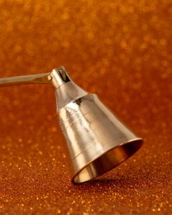 Gyertyaoltó csengő